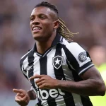 Danilo confirma reapresentação ao Botafogo enquanto Palmeiras tenta contratação milionária