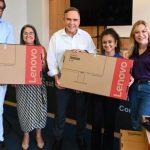 Goiânia: Sandro Mabel entrega 209 novos computadores para modernizar atendimento da Assistência Social