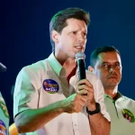 Daniel nega risco de atraso de salários e rebate discurso de crise fiscal em Goiás