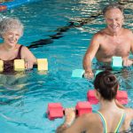 Quem tem artrose no joelho deve evitar exercícios? Nem sempre