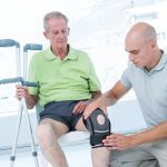 Cirurgia de prótese de joelho: os primeiros passos começam ainda no hospital
