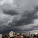 Com volume de chuvas acima da média na madrugada, Goiás tem alerta de tempestade em 157 cidades nesta quarta (9)
