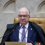 Fachin tira inquérito das fake news de Moraes e mantém Andrei Rodrigues na direção da PF
