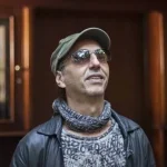 Zeca Baleiro faz show gratuito em Goiânia nesta quinta-feira (17/09); veja como participar – Curta Mais
