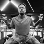 Neymar trabalha para antecipar retorno ao Santos e voltar ainda em outubro