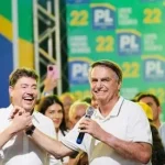 Justiça manda Wilder retirar das ruas banners dele com Bolsonaro