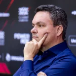 Adson Batista divulga nota com críticas ao elenco do Atlético-GO: “Atraso de futebol”