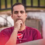 Hugo Jorge Bravo levanta suspeitas após derrota do Vila Nova: “Não é só contra onze”