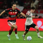Diante de mais de 72 mil torcedores, Flamengo é eliminado pelo Estudiantes na Copa Libertadores