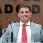 Na disputa pela presidência da Alego, Issy Quinan tem apoio e 13 deputados