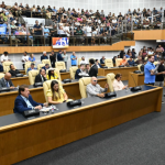 Taxa do Lixo: vereadores alertam para risco de cobrança integral a famílias de baixa renda em Goiânia