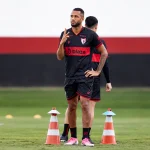 CRB x Atlético-GO: onde assistir ao vivo o jogo pelo Campeonato Brasileiro Série B